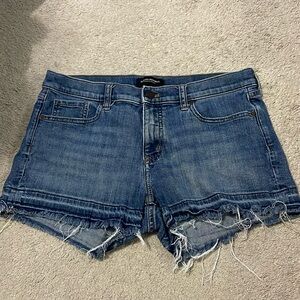 Lightly worn size 4 Banana Republic jean shorts